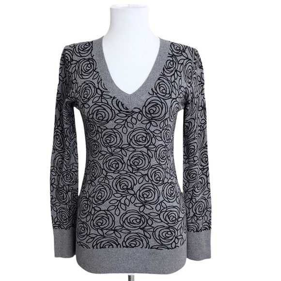 GAP pullover sweater size XS Floral Gray Black V neck lightweight y2k - Picture 1 of 6